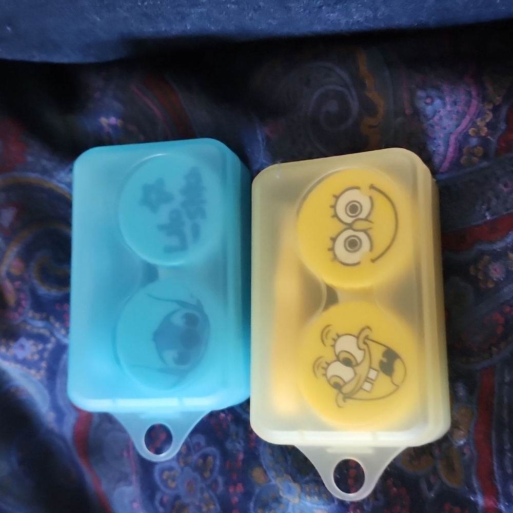 Fun contact case